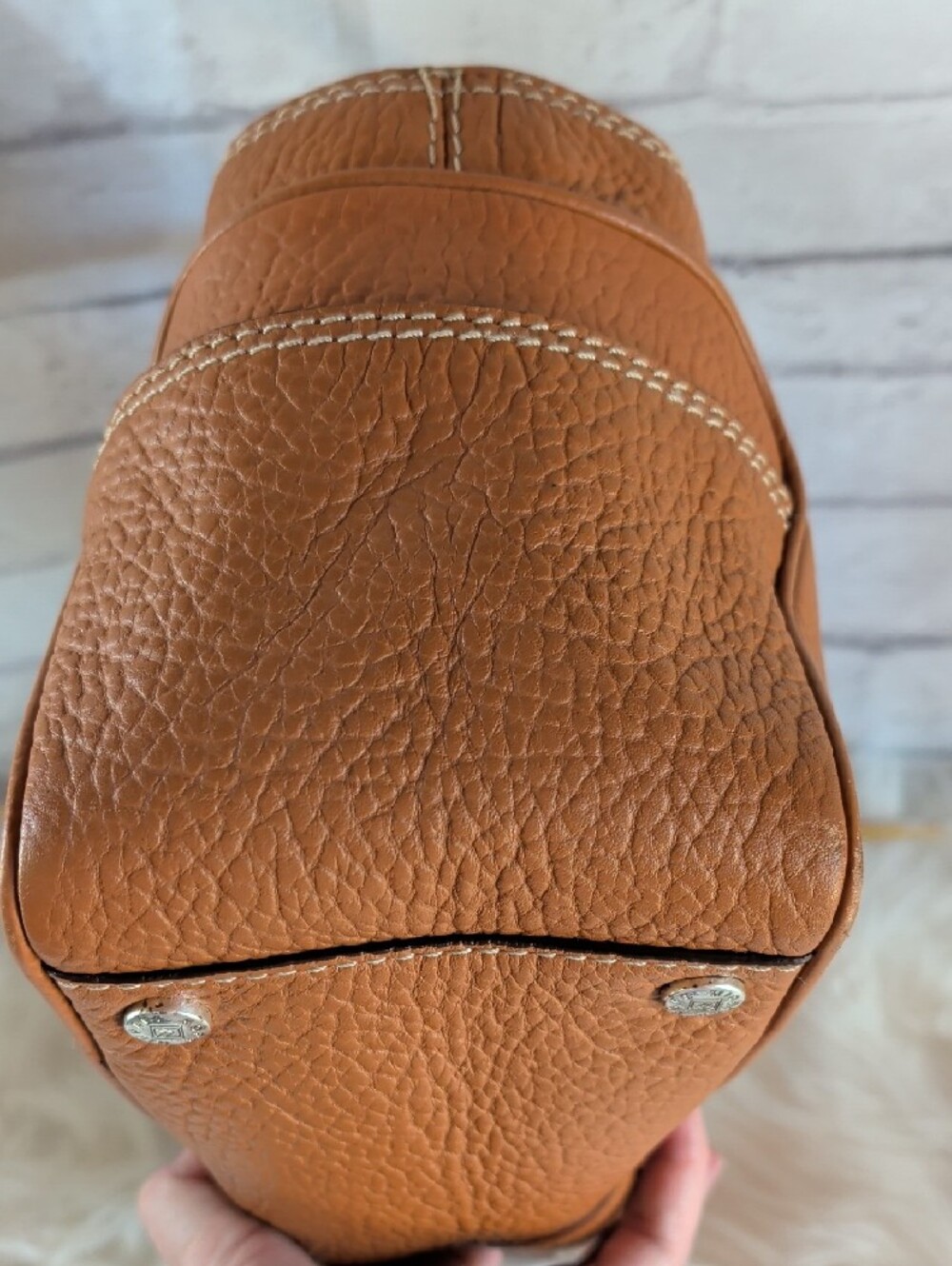 Vintage MICHAEL Michael Kors Classic Tan Leather Tote Bag - Picture 8 of 11